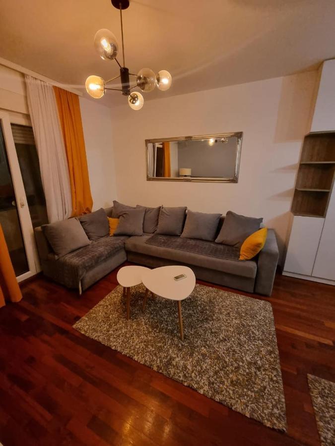 5 Star Apartment พอดโกริกา ภายนอก รูปภาพ